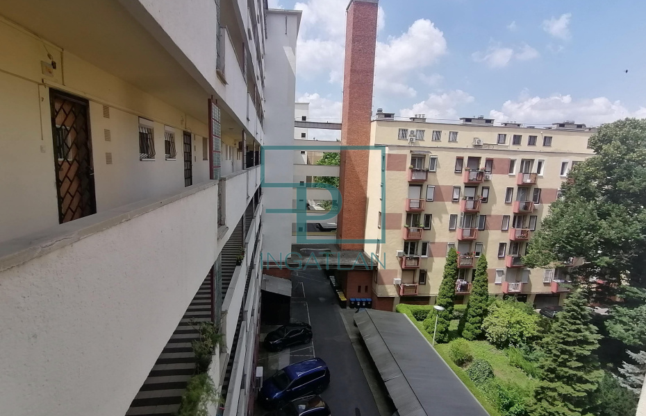 VIII. kerület, Harminckettesek tere