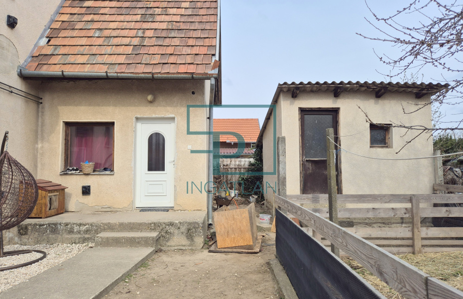 Ócsa, Árvácska utca